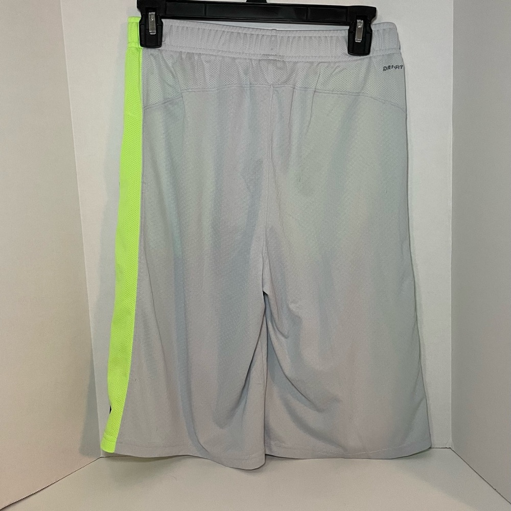 Nike Boys Athletic Shorts-XL